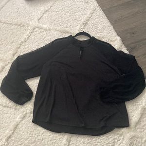 BNWT ballon sleeve blouse keyhole detail